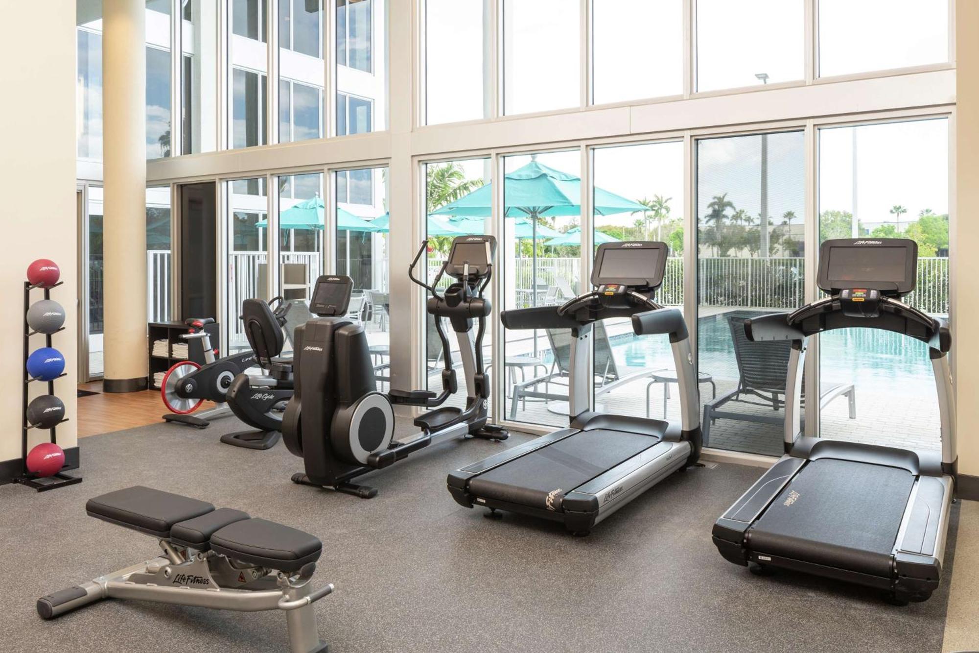 Doubletree By Hilton Miami Doral Hotel Sweetwater Kültér fotó